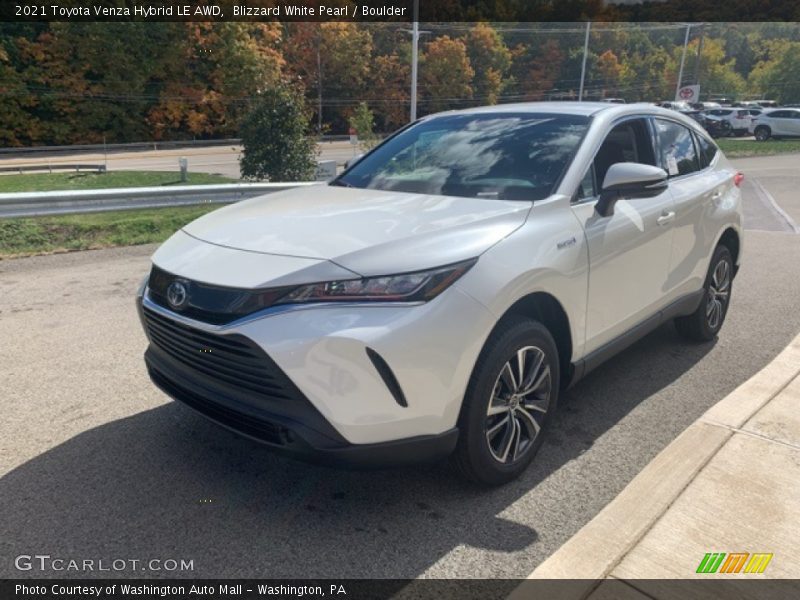 Front 3/4 View of 2021 Venza Hybrid LE AWD