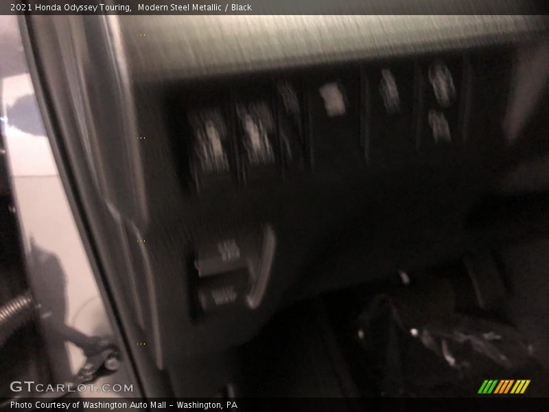 Modern Steel Metallic / Black 2021 Honda Odyssey Touring
