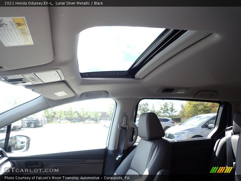 Lunar Silver Metallic / Black 2021 Honda Odyssey EX-L