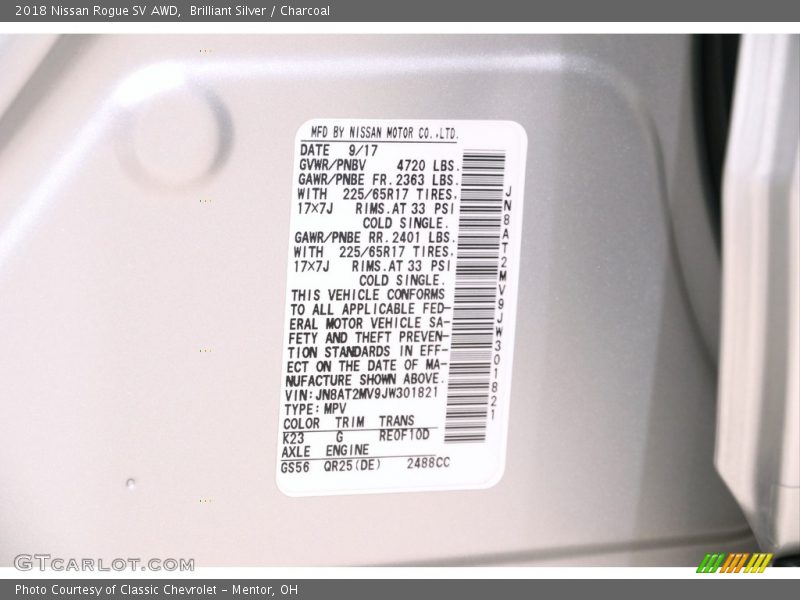 Brilliant Silver / Charcoal 2018 Nissan Rogue SV AWD