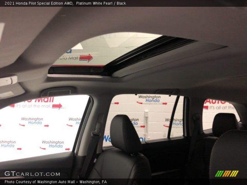 Platinum White Pearl / Black 2021 Honda Pilot Special Edition AWD