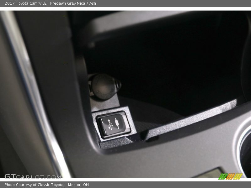 Predawn Gray Mica / Ash 2017 Toyota Camry LE