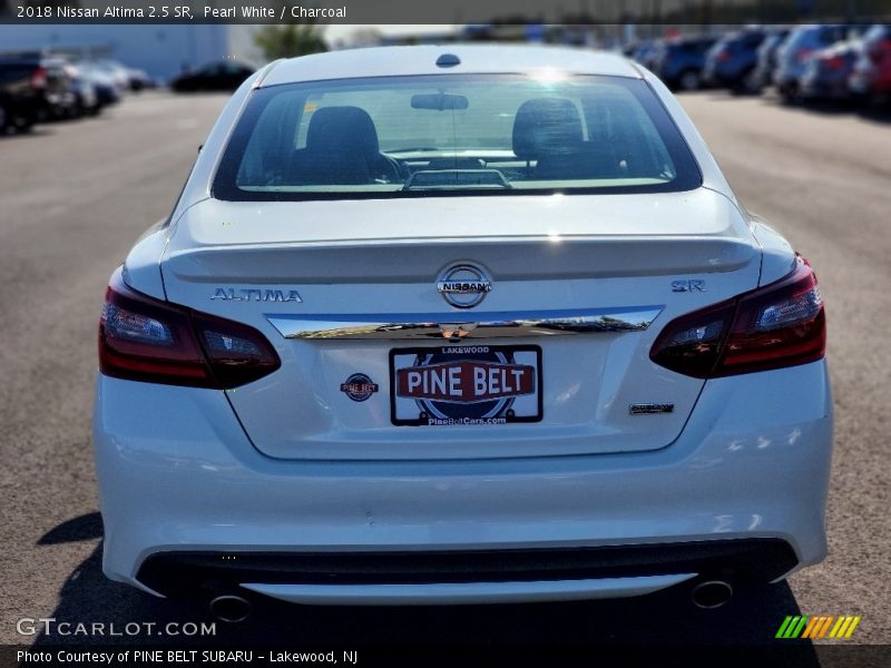 Pearl White / Charcoal 2018 Nissan Altima 2.5 SR