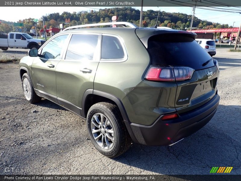 Olive Green Pearl / Ski Gray/Black 2021 Jeep Cherokee Latitude Lux 4x4