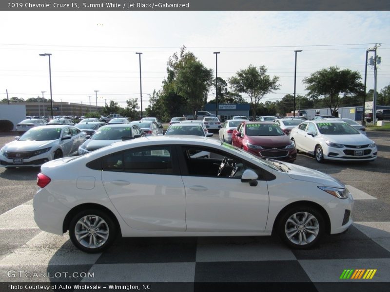 Summit White / Jet Black/­Galvanized 2019 Chevrolet Cruze LS