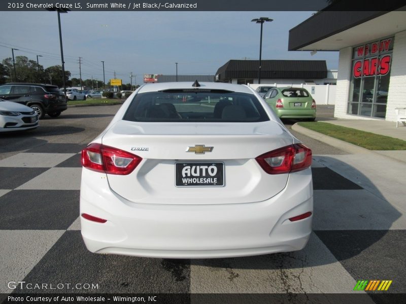 Summit White / Jet Black/­Galvanized 2019 Chevrolet Cruze LS