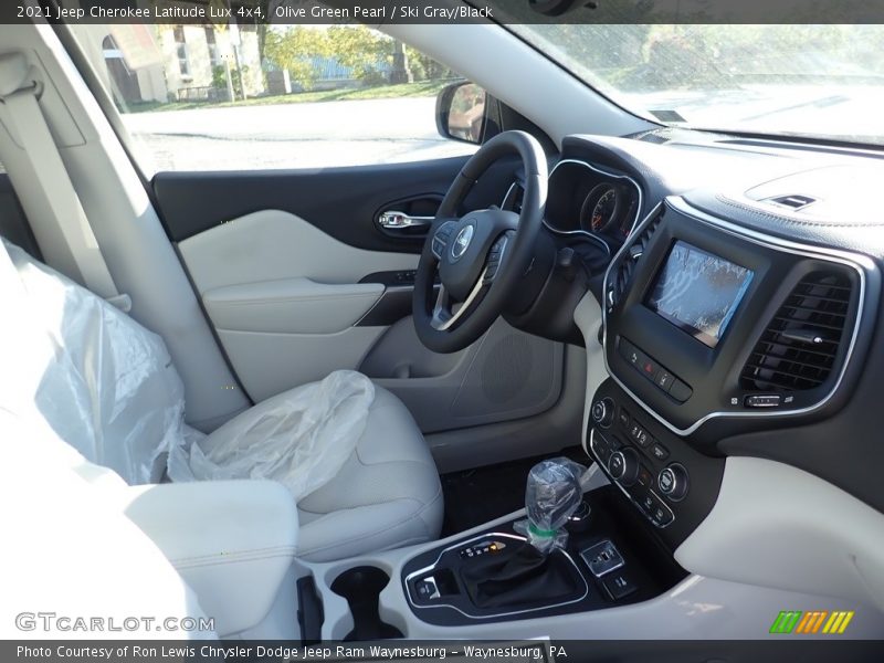 Olive Green Pearl / Ski Gray/Black 2021 Jeep Cherokee Latitude Lux 4x4