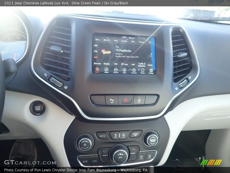 Olive Green Pearl / Ski Gray/Black 2021 Jeep Cherokee Latitude Lux 4x4