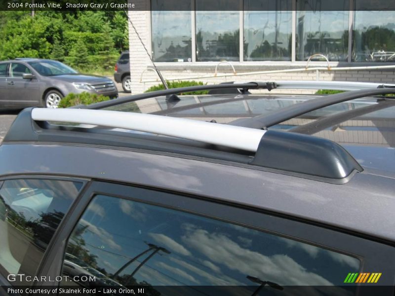 Shadow Gray / Graphite 2004 Pontiac Vibe
