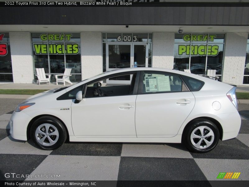 Blizzard White Pearl / Bisque 2012 Toyota Prius 3rd Gen Two Hybrid