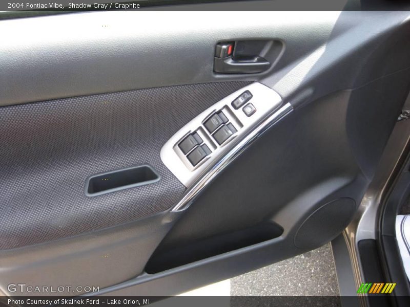 Shadow Gray / Graphite 2004 Pontiac Vibe