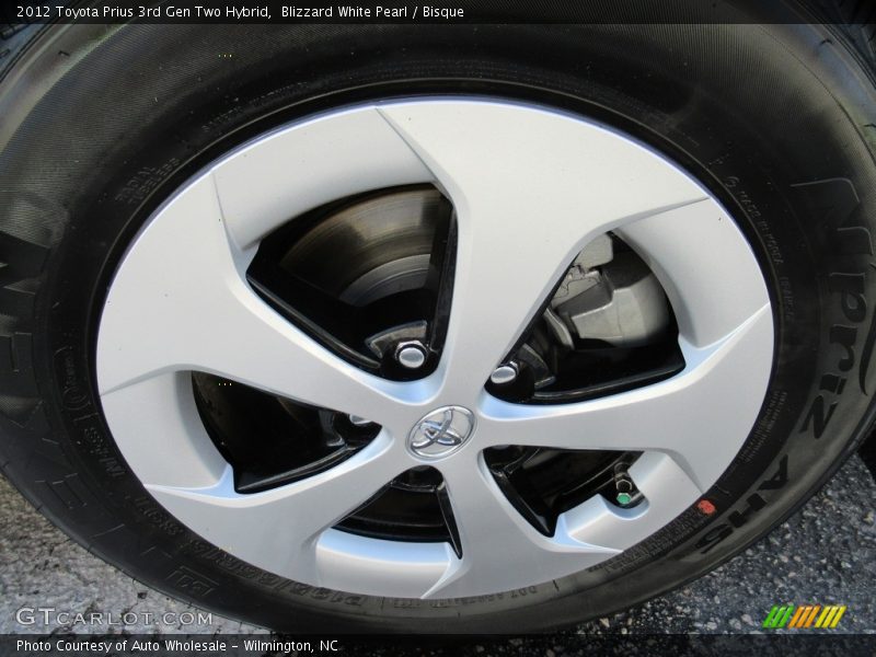 Blizzard White Pearl / Bisque 2012 Toyota Prius 3rd Gen Two Hybrid