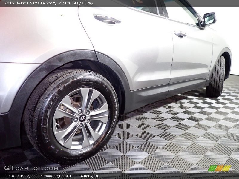 Mineral Gray / Gray 2016 Hyundai Santa Fe Sport