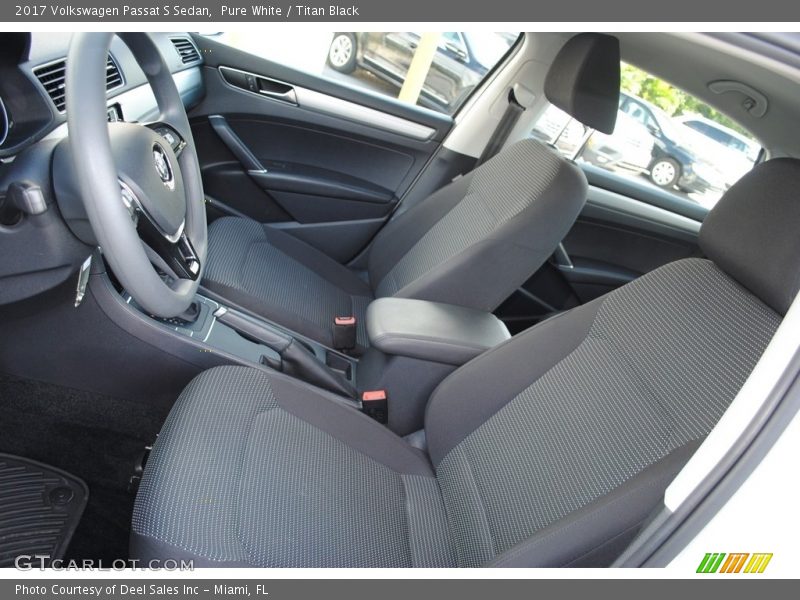 Pure White / Titan Black 2017 Volkswagen Passat S Sedan