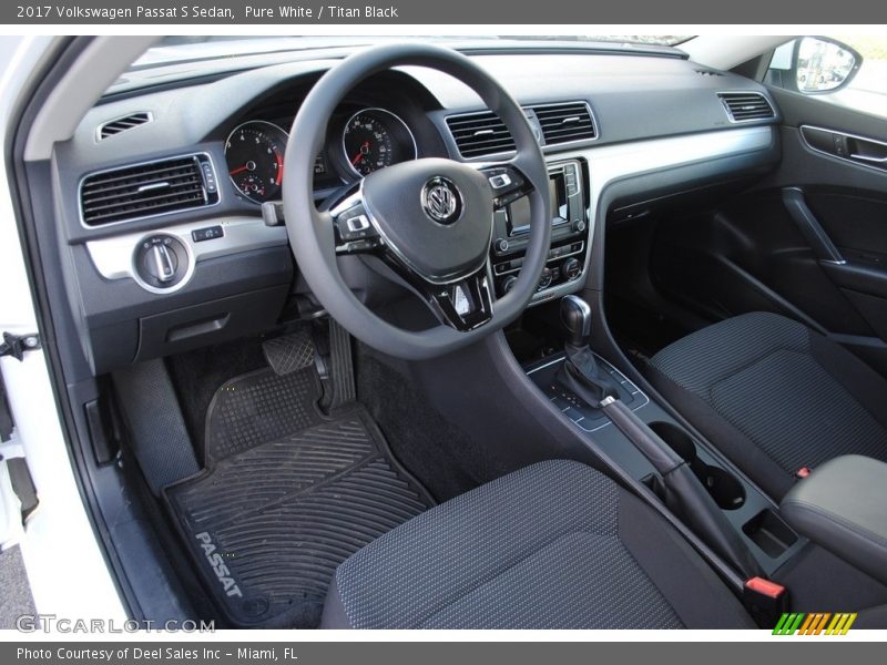 Pure White / Titan Black 2017 Volkswagen Passat S Sedan