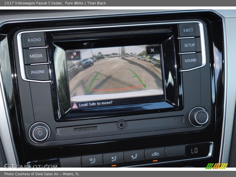 Pure White / Titan Black 2017 Volkswagen Passat S Sedan