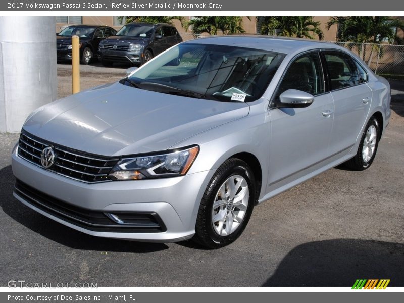 Reflex Silver Metallic / Moonrock Gray 2017 Volkswagen Passat S Sedan