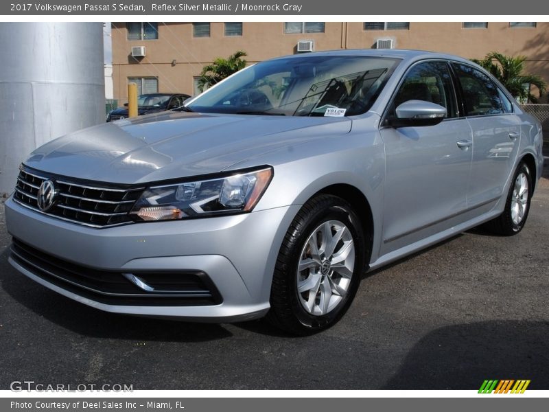 Reflex Silver Metallic / Moonrock Gray 2017 Volkswagen Passat S Sedan