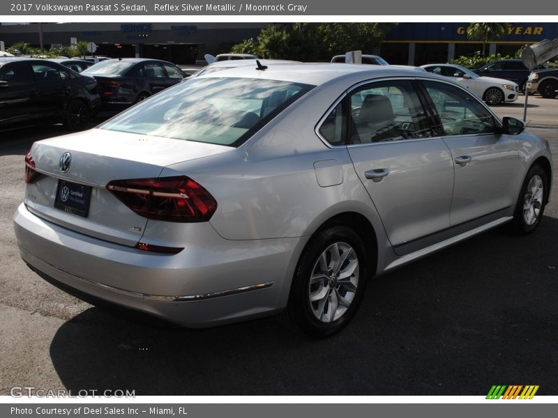 Reflex Silver Metallic / Moonrock Gray 2017 Volkswagen Passat S Sedan