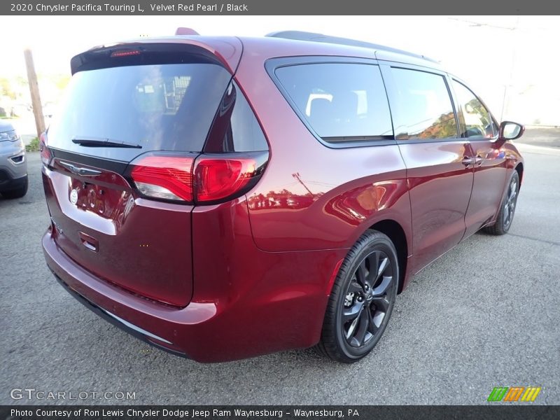 Velvet Red Pearl / Black 2020 Chrysler Pacifica Touring L