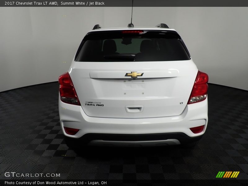 Summit White / Jet Black 2017 Chevrolet Trax LT AWD