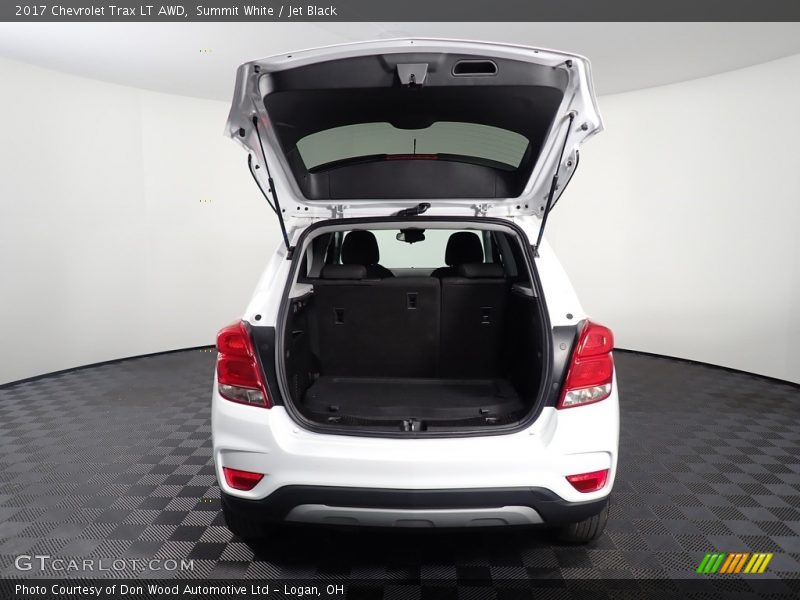 Summit White / Jet Black 2017 Chevrolet Trax LT AWD