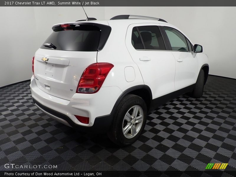 Summit White / Jet Black 2017 Chevrolet Trax LT AWD