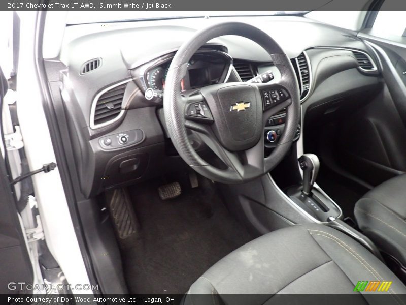 Summit White / Jet Black 2017 Chevrolet Trax LT AWD
