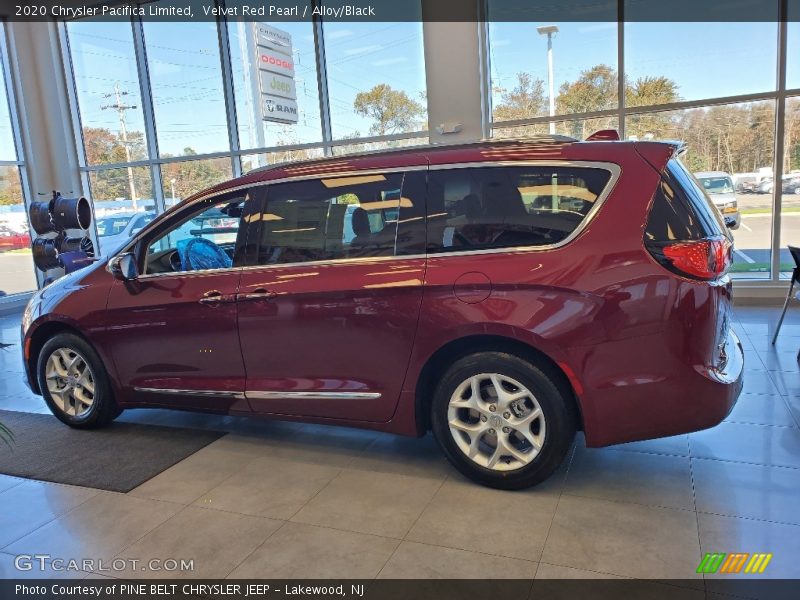 Velvet Red Pearl / Alloy/Black 2020 Chrysler Pacifica Limited