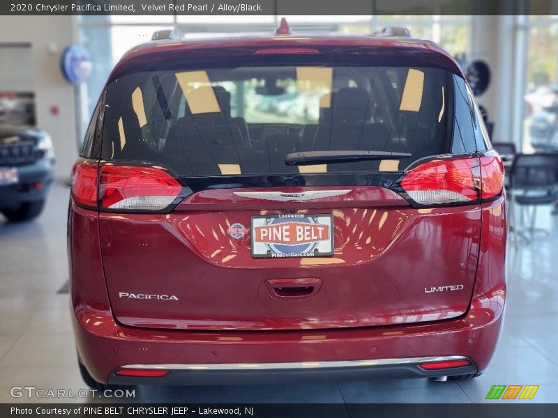 Velvet Red Pearl / Alloy/Black 2020 Chrysler Pacifica Limited