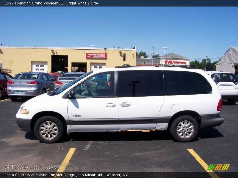Bright White / Gray 1997 Plymouth Grand Voyager SE
