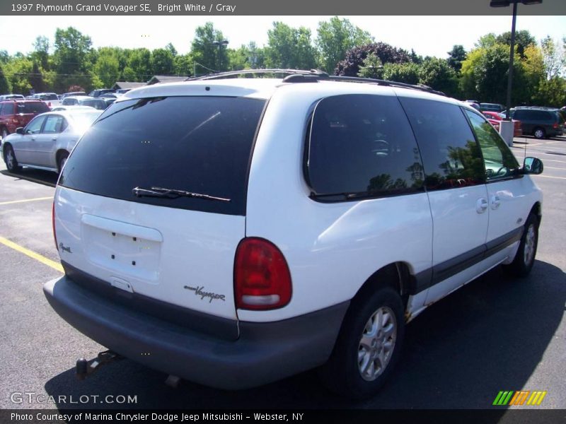 Bright White / Gray 1997 Plymouth Grand Voyager SE