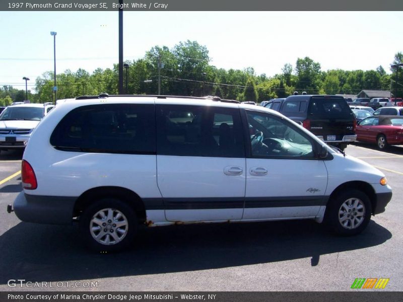 Bright White / Gray 1997 Plymouth Grand Voyager SE