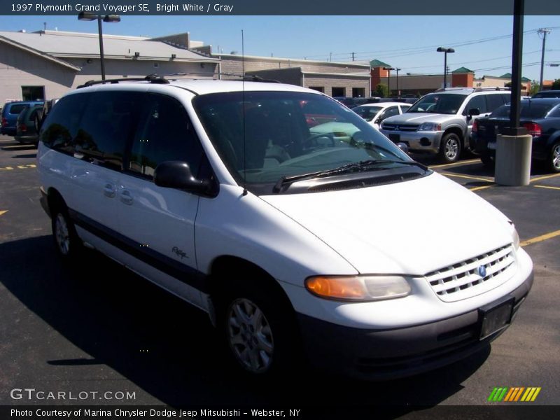 Bright White / Gray 1997 Plymouth Grand Voyager SE