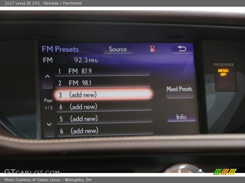 Obsidian / Parchment 2017 Lexus ES 350