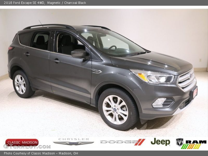 Magnetic / Charcoal Black 2018 Ford Escape SE 4WD