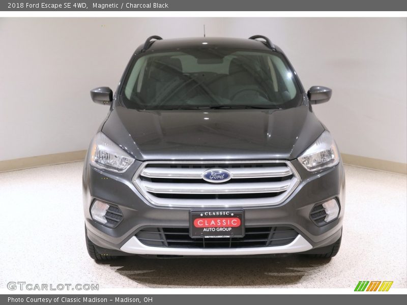 Magnetic / Charcoal Black 2018 Ford Escape SE 4WD