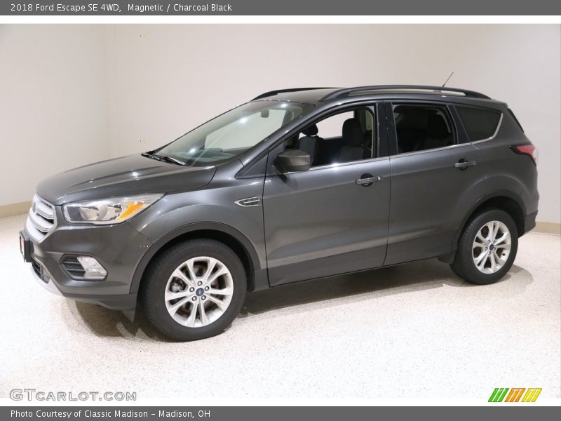Magnetic / Charcoal Black 2018 Ford Escape SE 4WD