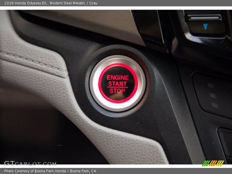 Modern Steel Metallic / Gray 2018 Honda Odyssey EX