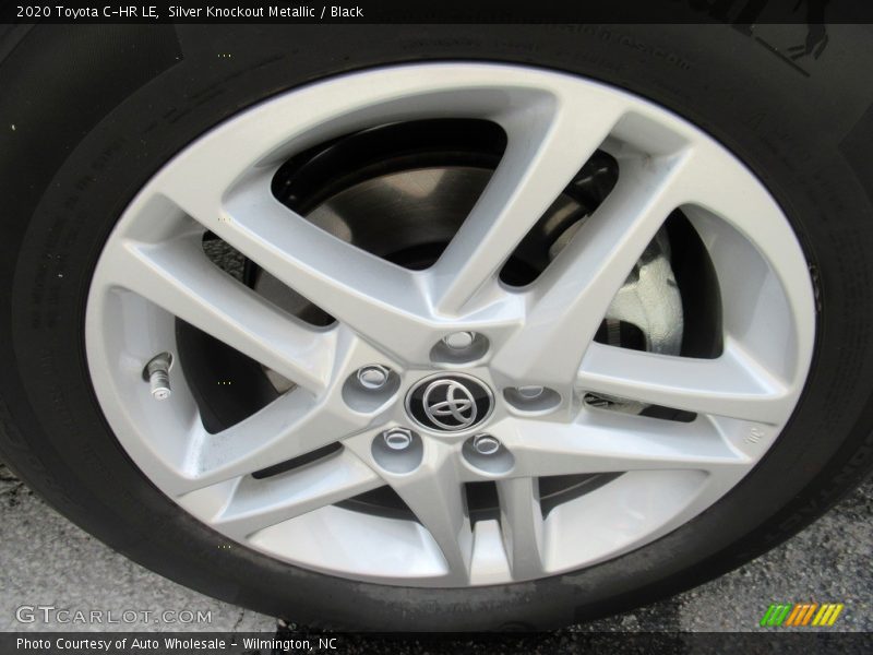 Silver Knockout Metallic / Black 2020 Toyota C-HR LE
