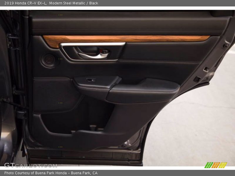 Modern Steel Metallic / Black 2019 Honda CR-V EX-L