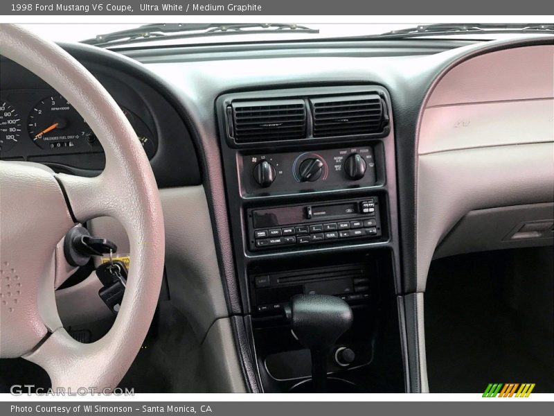 Controls of 1998 Mustang V6 Coupe