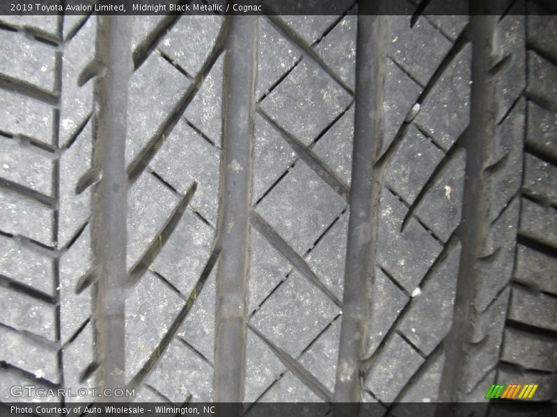 Midnight Black Metallic / Cognac 2019 Toyota Avalon Limited