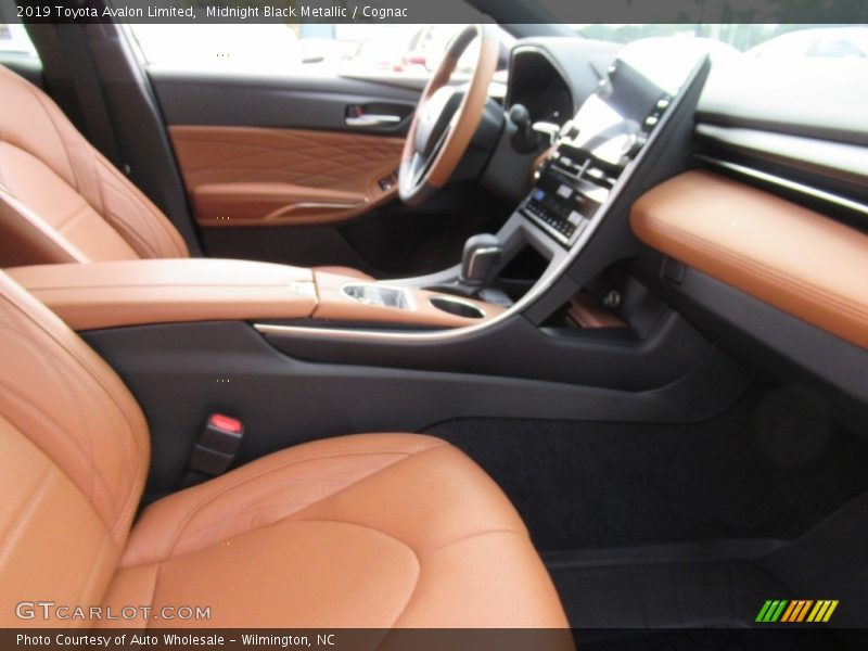 Midnight Black Metallic / Cognac 2019 Toyota Avalon Limited
