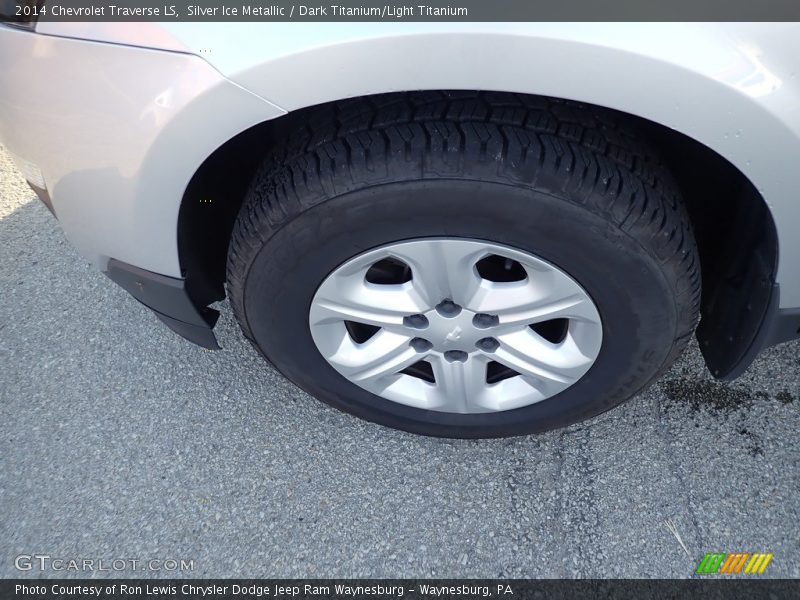 Silver Ice Metallic / Dark Titanium/Light Titanium 2014 Chevrolet Traverse LS