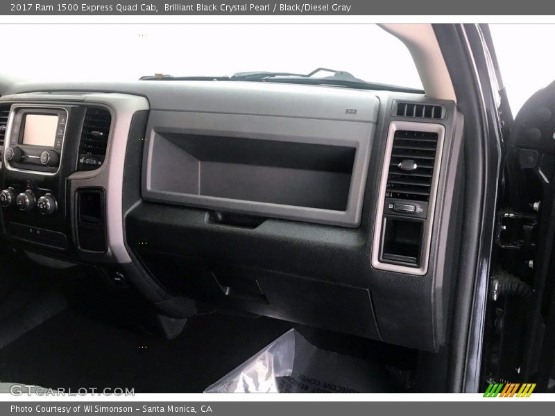 Brilliant Black Crystal Pearl / Black/Diesel Gray 2017 Ram 1500 Express Quad Cab