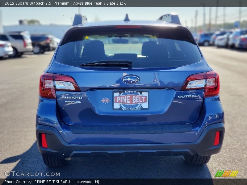 Abyss Blue Pearl / Slate Black 2019 Subaru Outback 2.5i Premium