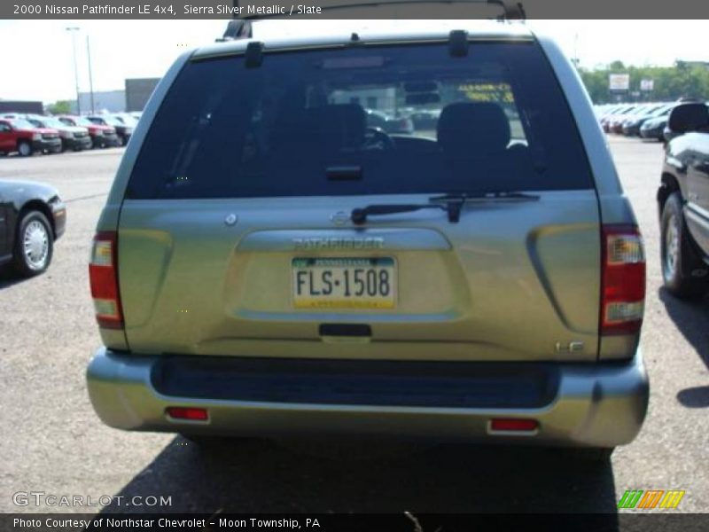 Sierra Silver Metallic / Slate 2000 Nissan Pathfinder LE 4x4