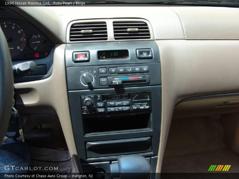 Ruby Pearl / Beige 1996 Nissan Maxima GXE