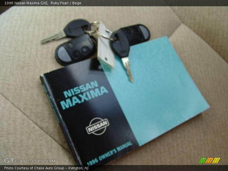 Ruby Pearl / Beige 1996 Nissan Maxima GXE